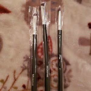 Makeup brushes